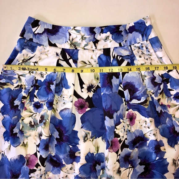 WHBM Floral Sateen Pleated Lined Skirt (2) - Picture 9 of 16